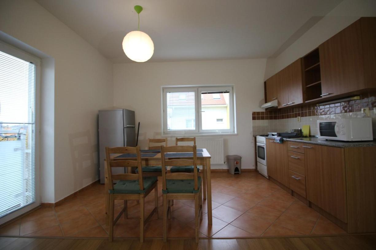 Apartman 502 Ruzindol 외부 사진