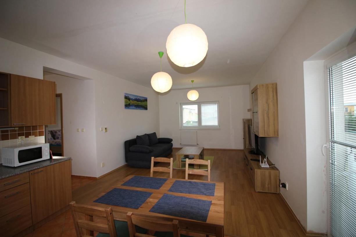 Apartman 502 Ruzindol 외부 사진